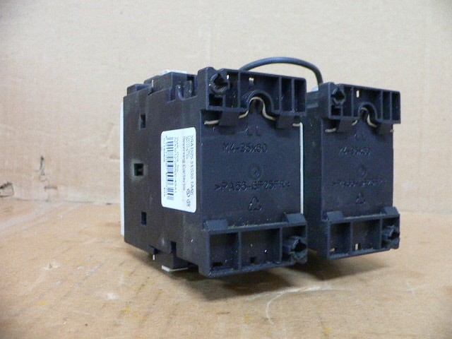 Siemens 3Ra1325-8Xb30-1Ak6 Reversing Contactor