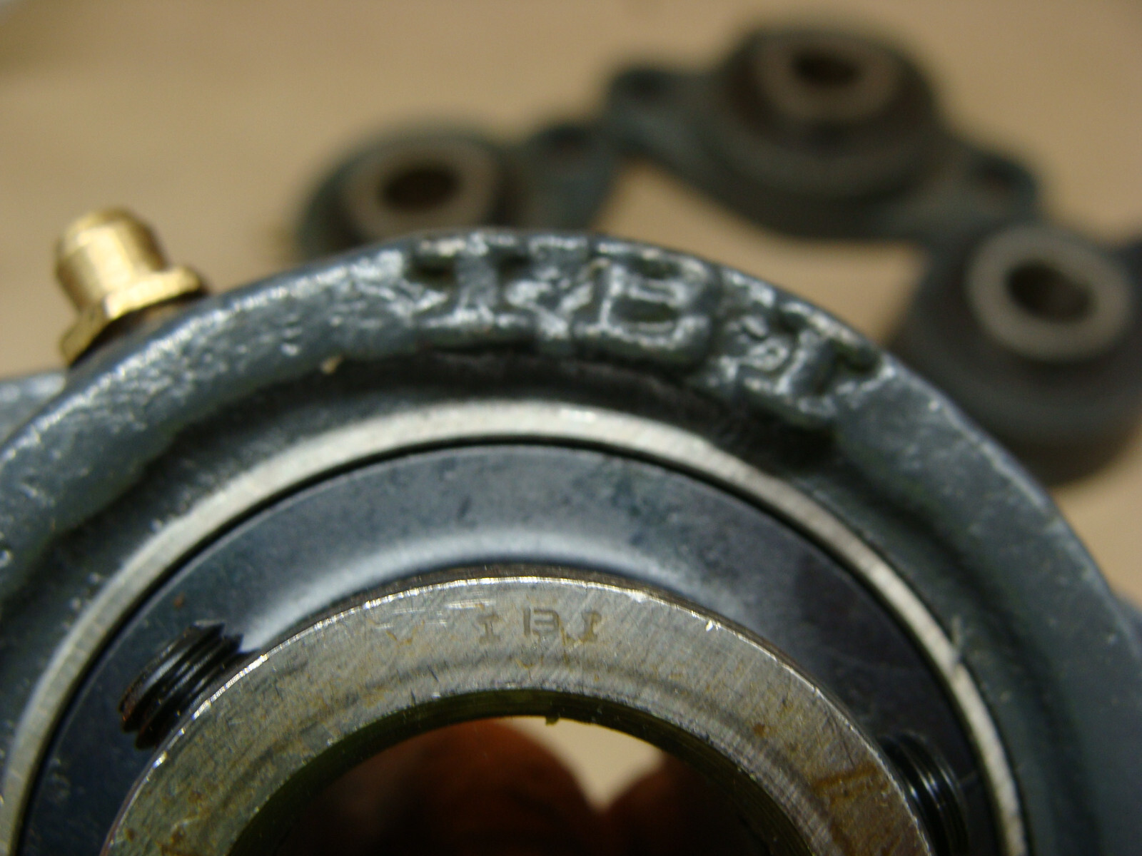 LOT OF 4 IBI 2-BOLT FLANGE BEARINGS FL205 INSERT UC205-14