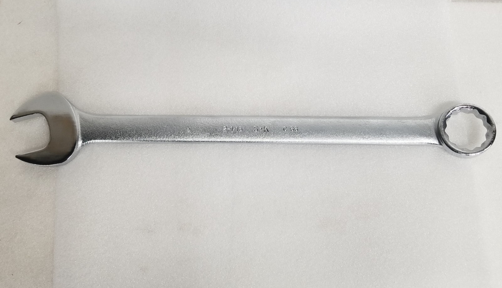S-K Tools C66 Combination Wrench 2-1/16″ SurGrip 12-Pt 27-1/4″-OAL Made in USA