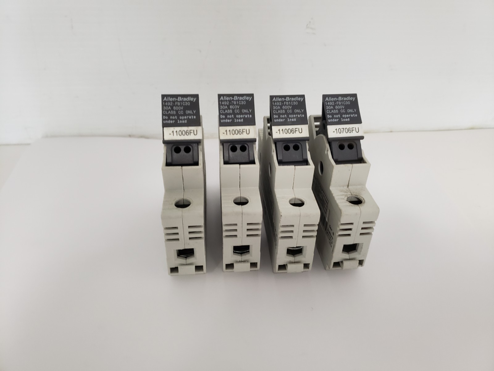 ALLEN BRADLEY 1492-FB1C30 FUSE HOLDER 30A 600V CLASS CC (LOT OF 4)