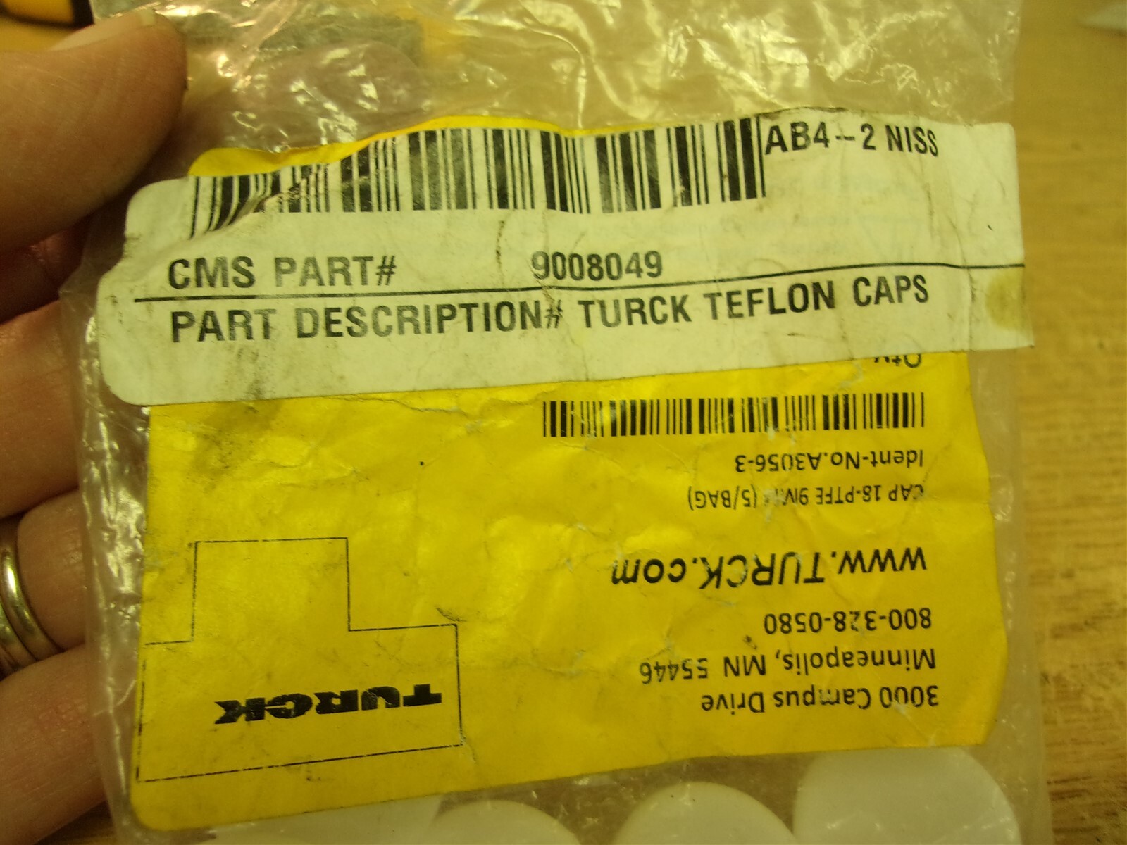 NEW Turck CMS Part 908049 AB4-2 Niss Teflon Caps, Lot of 5 *FREE SHIPPING*