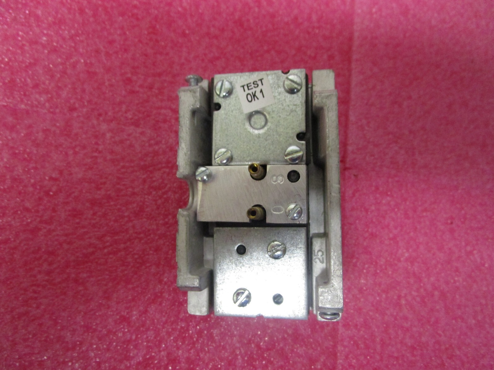Johnson Controls T-4002-201 Thermostat