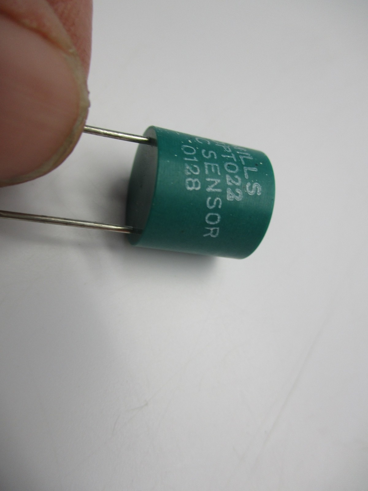 INDUSTRIAL SPARE MILLS OPTO22 CJC SENSOR 0128 LOT OF 4 NSNP