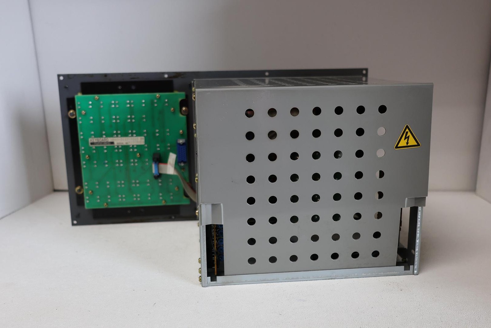 Fanuc Control board A02B-0091-C042 w/Totoku A61L-0001-0093 9″ CRT Monitor GHC-49