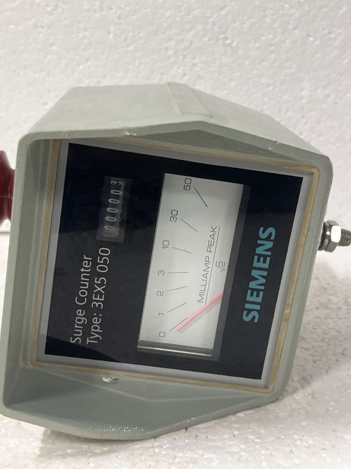 Siemens 3EX5 050 Surge Counter 3RX5050 (Used)