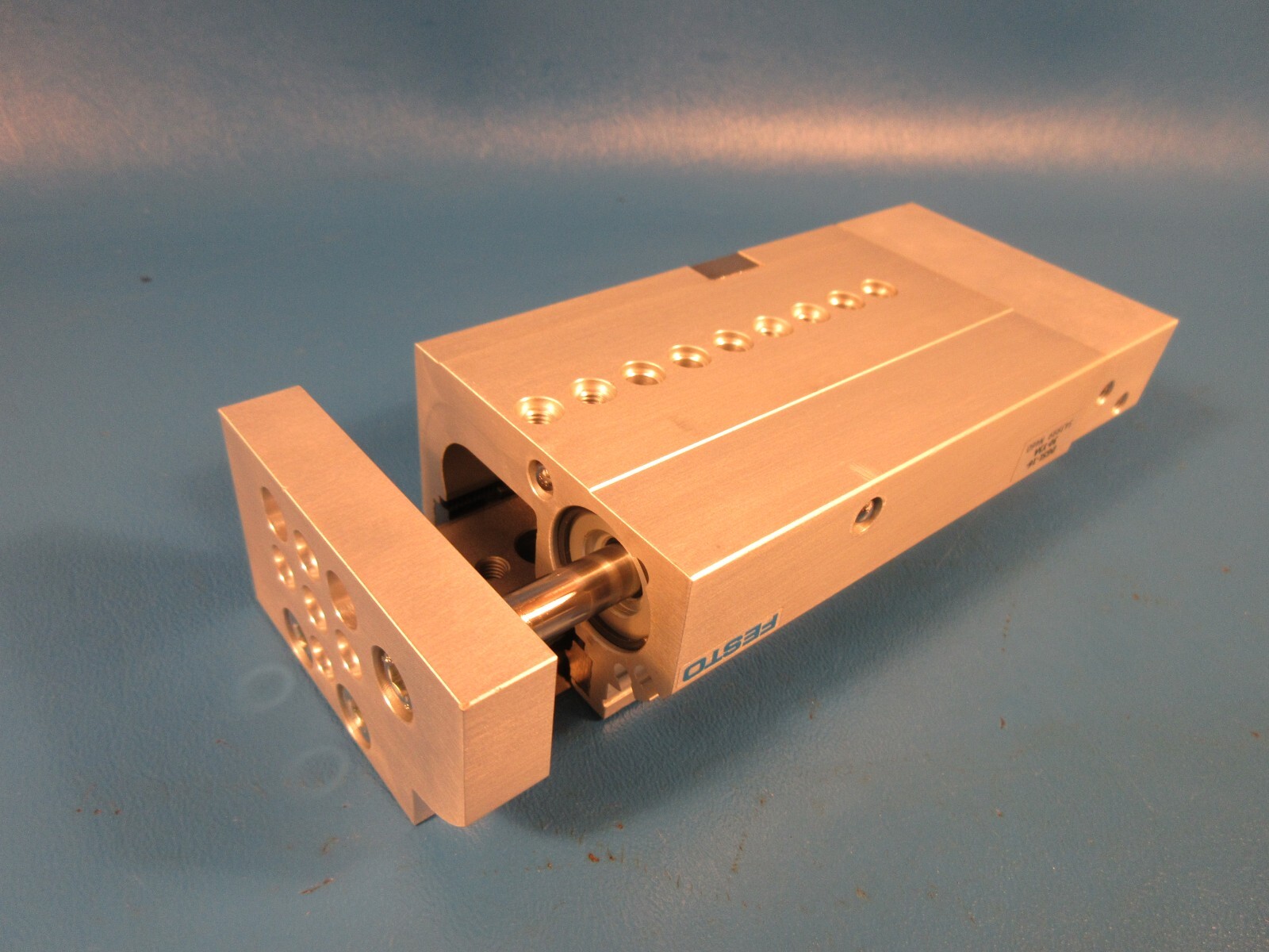Festo DGSL-16-30-Y3A, 543999 Mini Slide, Stroke 30mm, Hydraulic Shock Absorbers