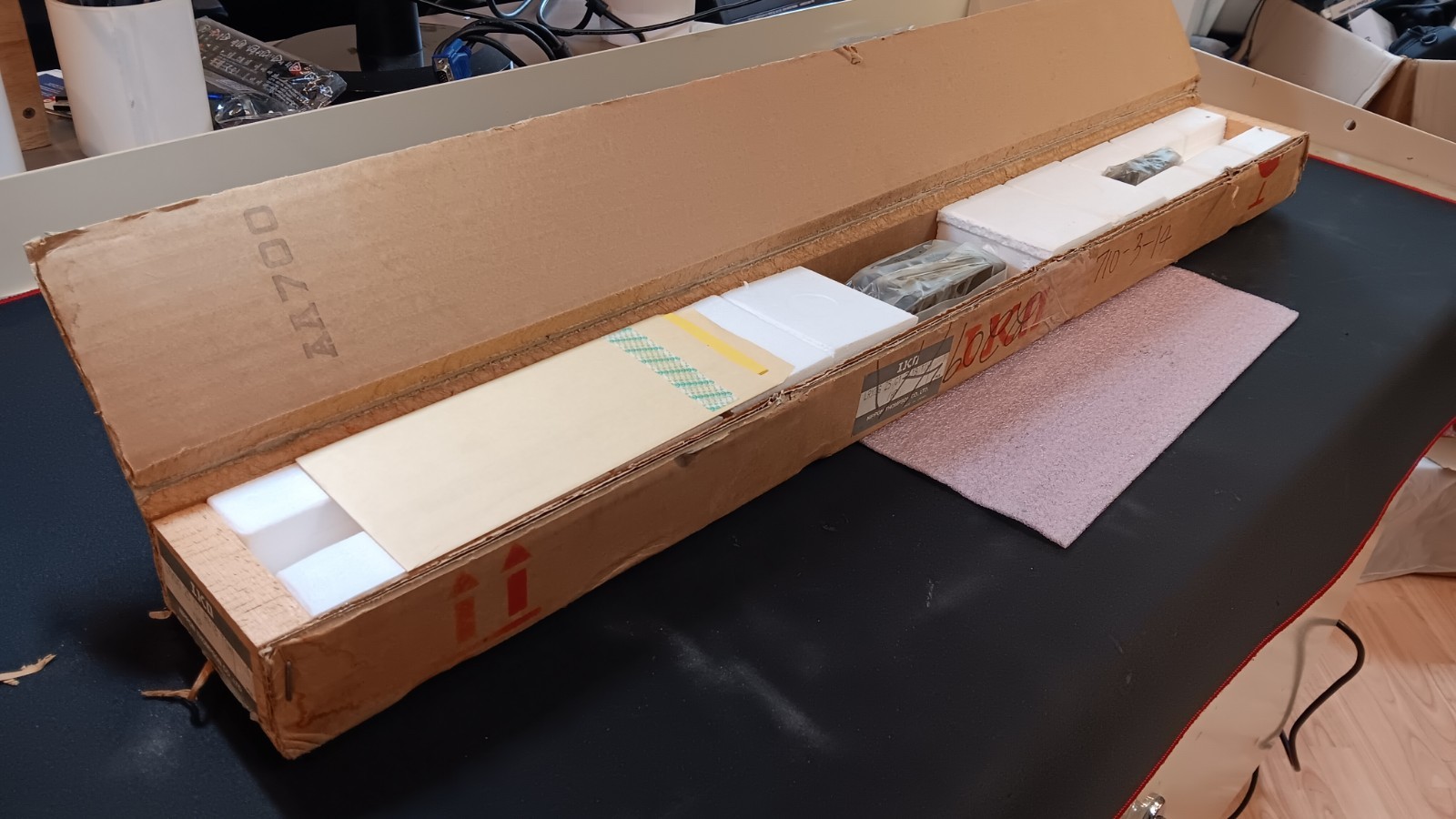 NIPPON THOMPSON IKO LRXDG25 LINEAR WAY LRXDG25C1R418TH1/HP TRACK RAIL