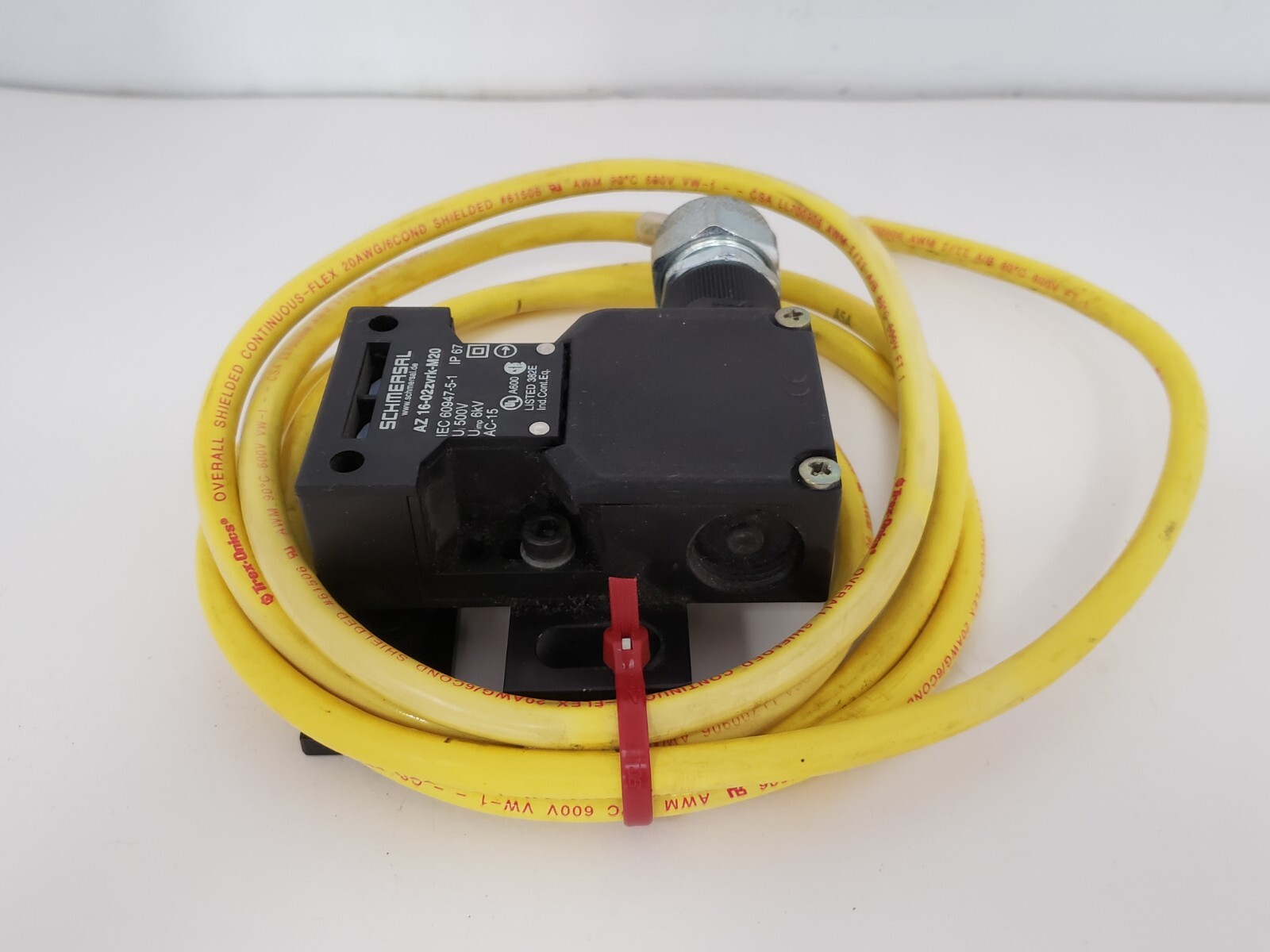 SCHMERSAL AZ 16-02ZVRK-M20 SAFETY INTERLOCK SWITCH 10A 500V