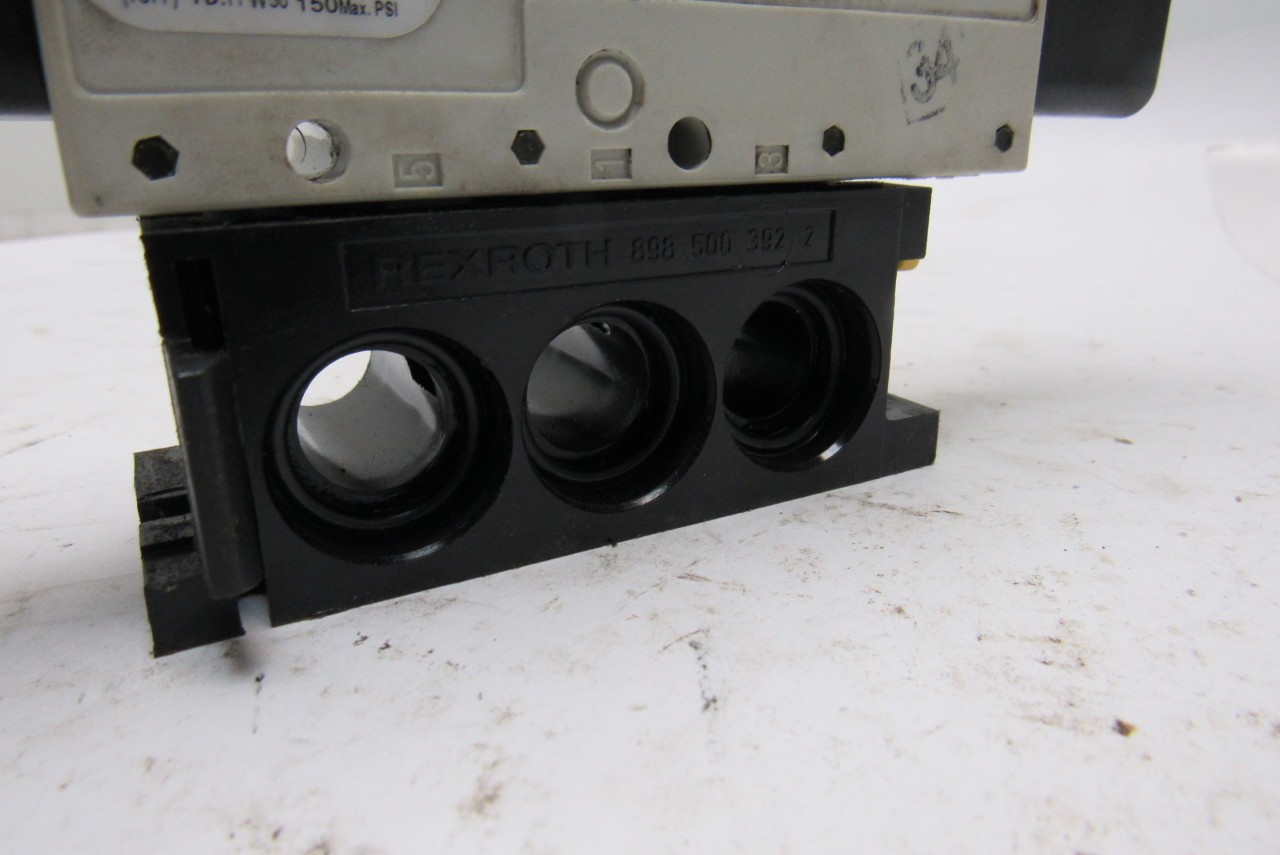Rexroth R432016670 5/3 Position Closed Center Solenoid Control Valve 120V Coil