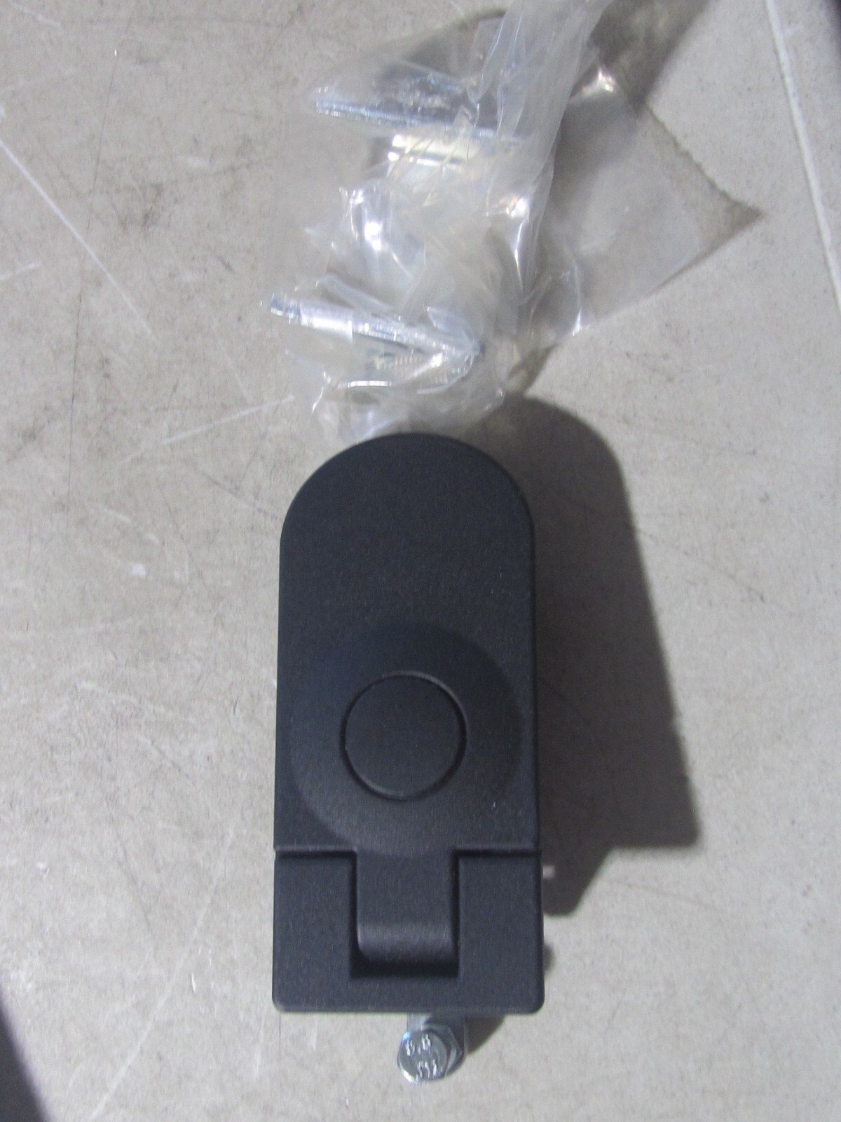 NEW Southco C5-11-25 Non-Locking Sealed Lever Latch