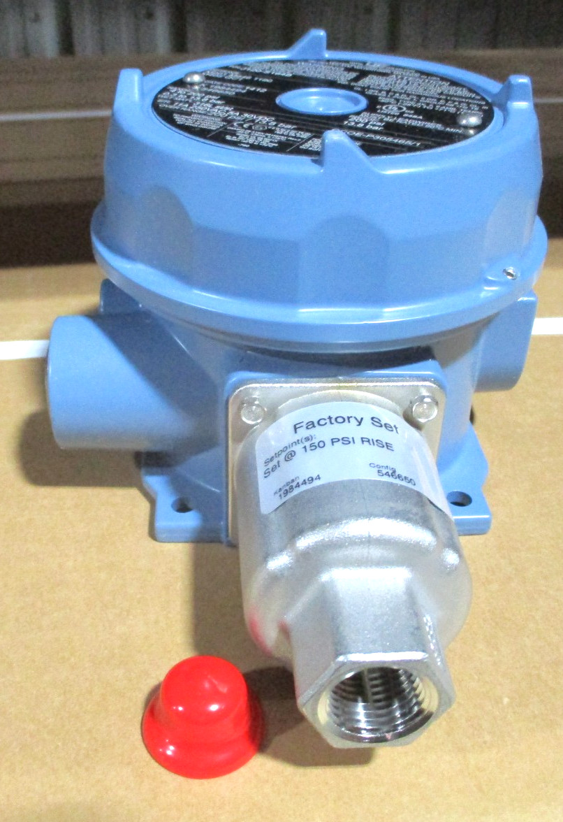 UNITED ELECTRIC CONTROLS, J120S164BM201M4461190M405QC1, SWITCH-TRANSMITTER,