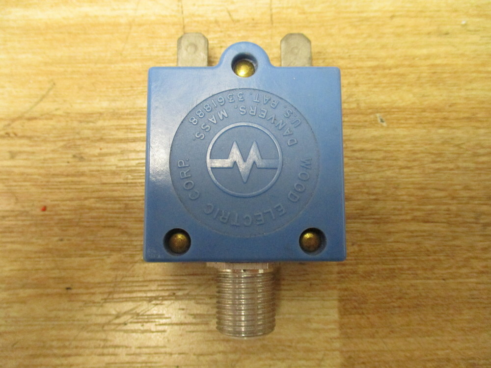 Wood Electric 375-210-101 10 AMP Circuit Breaker 375210101