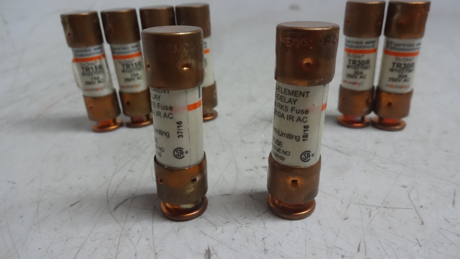 Lot of 5 TR15R Lot 0f 3 TR30R Ferraz Shawmut Tri-onic Time-Delay Fuses 250V
