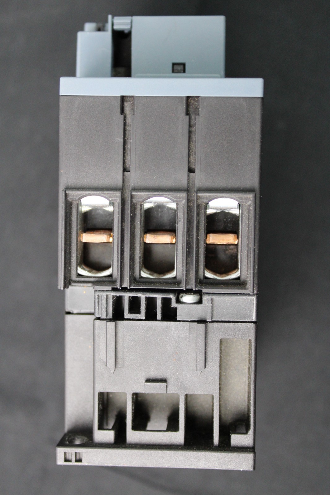 SIEMENS CONTACTOR 3RT2038-3AK60 110v/120v 3RT293-61BC00 SURGE SUPRES INSTALLED