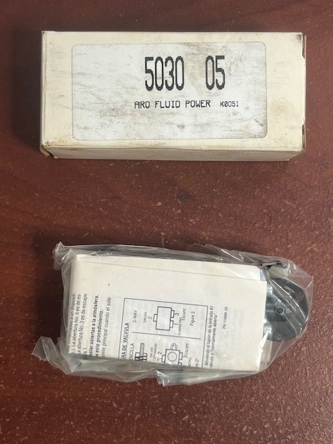 ARO 5030-05 Manual Air Control Valve, Roller, Black 2F935 New