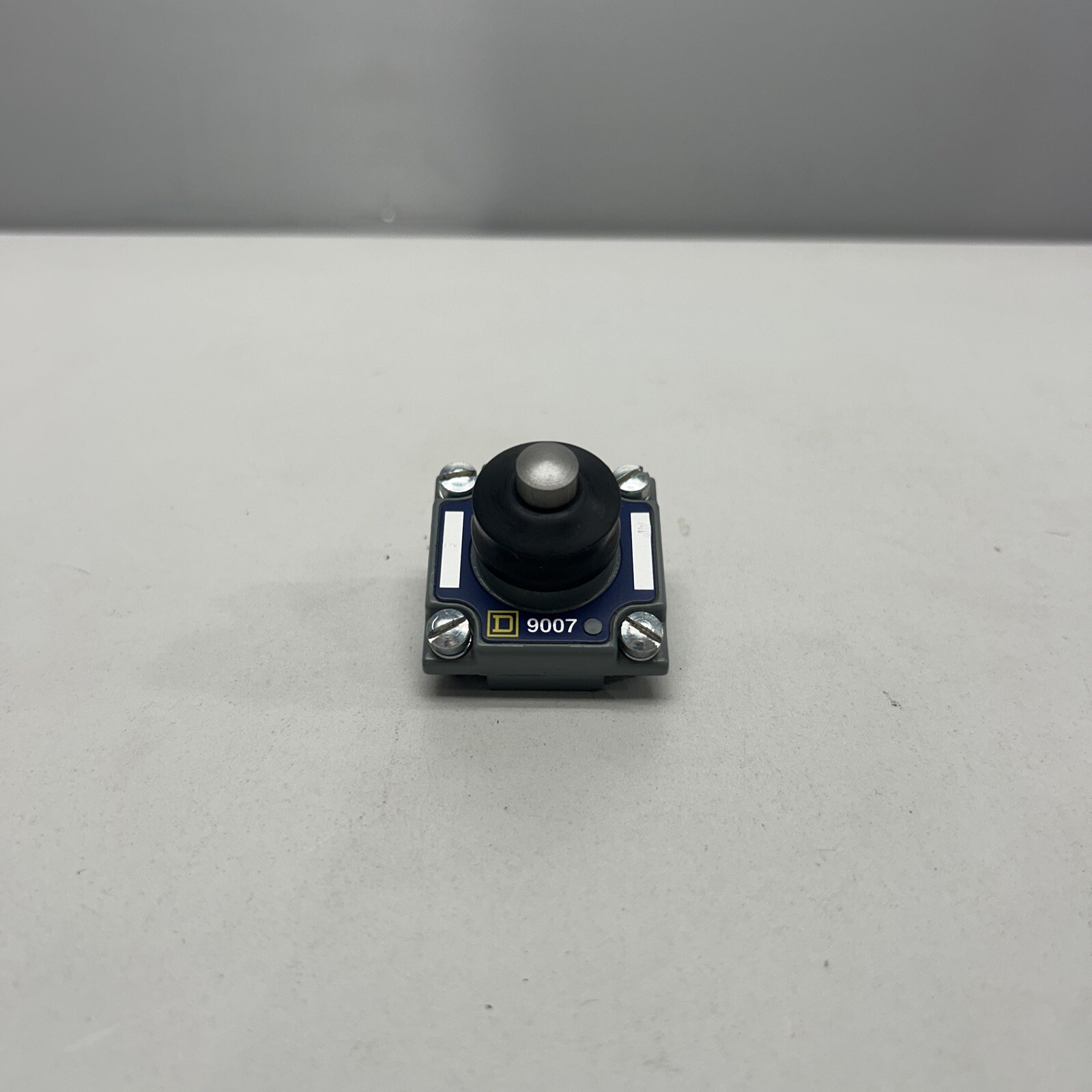 NEW Square D Class 9007 Type F Turret Operating Head *FREE SHIPPING*