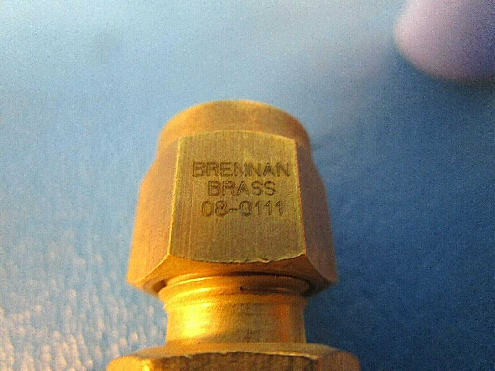 Lot of 4, Brennan NS2501-04-04-B, 90 Degree Elbow 1/4″ x 1/4″ Male Flare Brass
