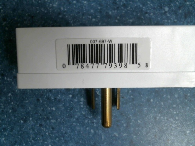 Leviton 697-W, Tripe Outlet Grounding Adapter, 15A-125V, White, Lot of 2, FS