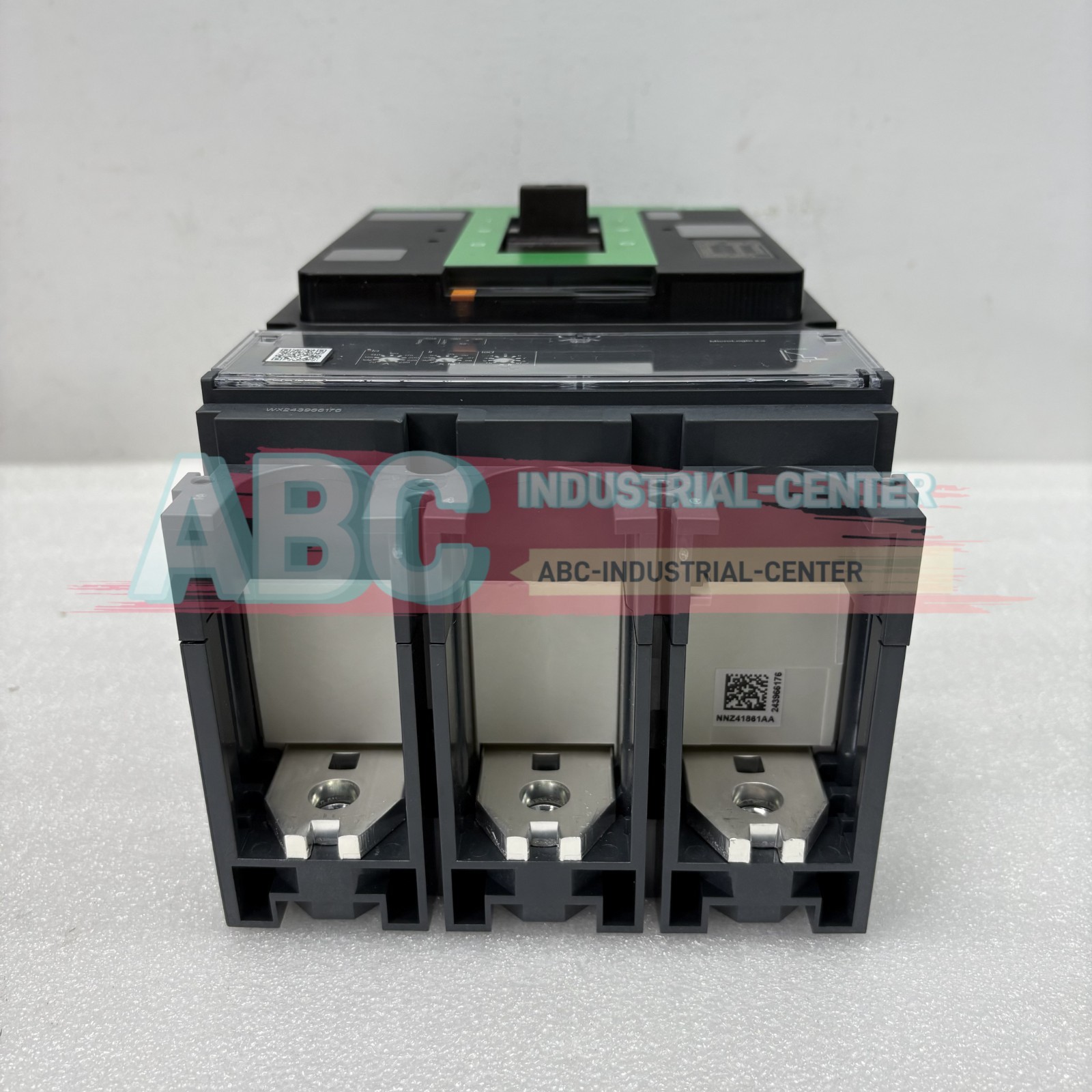 1PCS New Schneider C40F32D250 NSX400F Mic2.3 250A 3P3D circuit breaker#