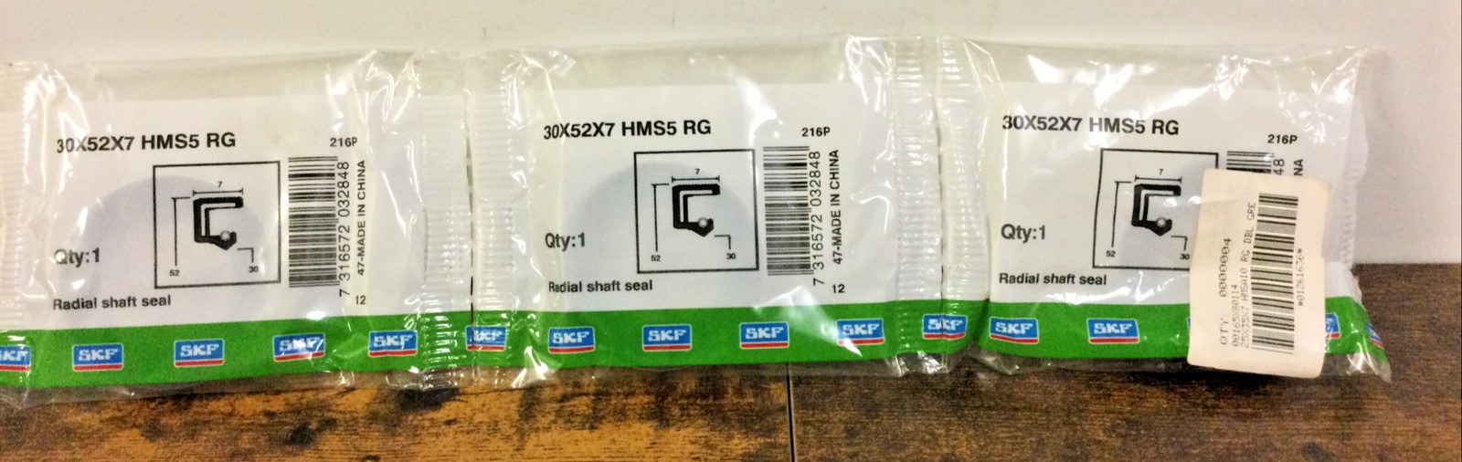 NEW, (LOT 3), SKF / CR SEALS, 30x52x7 HMS5 RG, RADIAL SHAFT SEAL, FREE SHIPPING