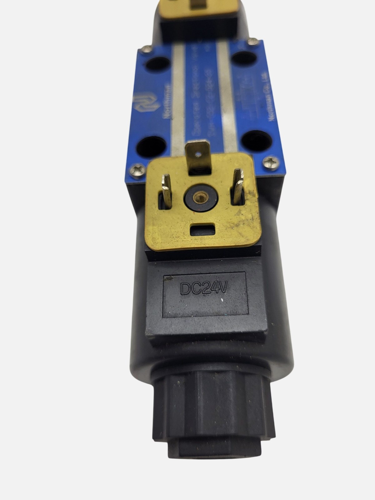 NEW NORTHMAN SWH-G02-C2-D24-20 DIRECTIONAL CONTROL VALVE 24VDC