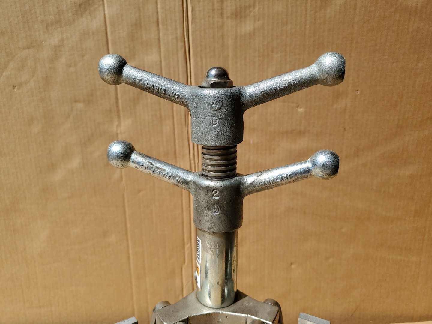 Sumner 784103 Fit-Up Clamp 8″ to 12″ Internal Alignment Tool Pipe to Flange