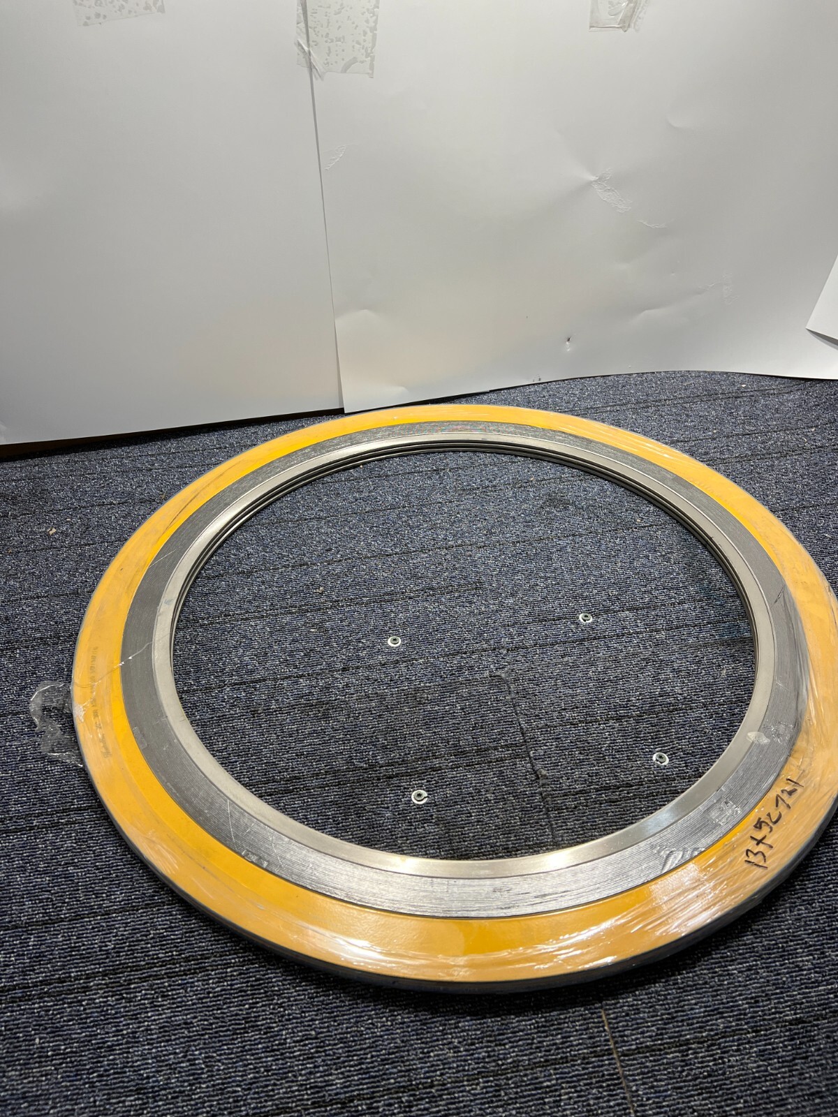 QTY 8 Flexitallic Spiral Wound Gasket 20″ 300 ASME B16.20 347/347/FG Yellow