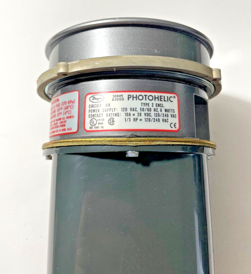 Dwyer CAPP 337288 Series 3000 Photohelic Pressure Switch/Gage With Conduit Box