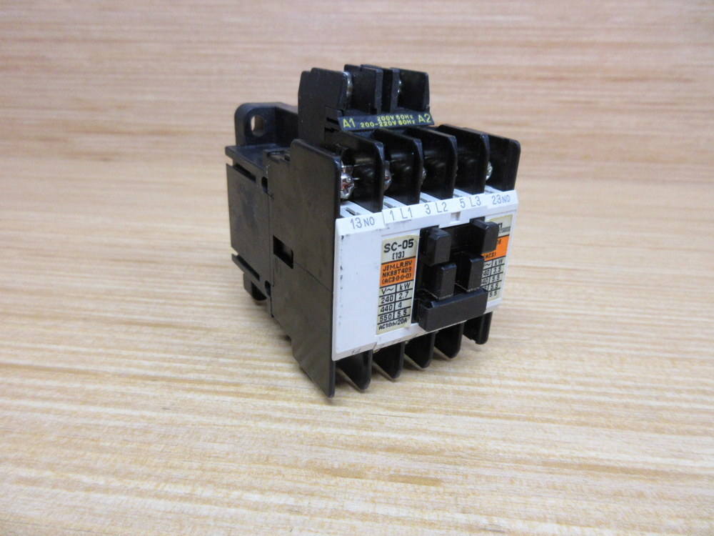 Fuji Electric SC-05 Contactor 4NC0G0 200-220 Coil