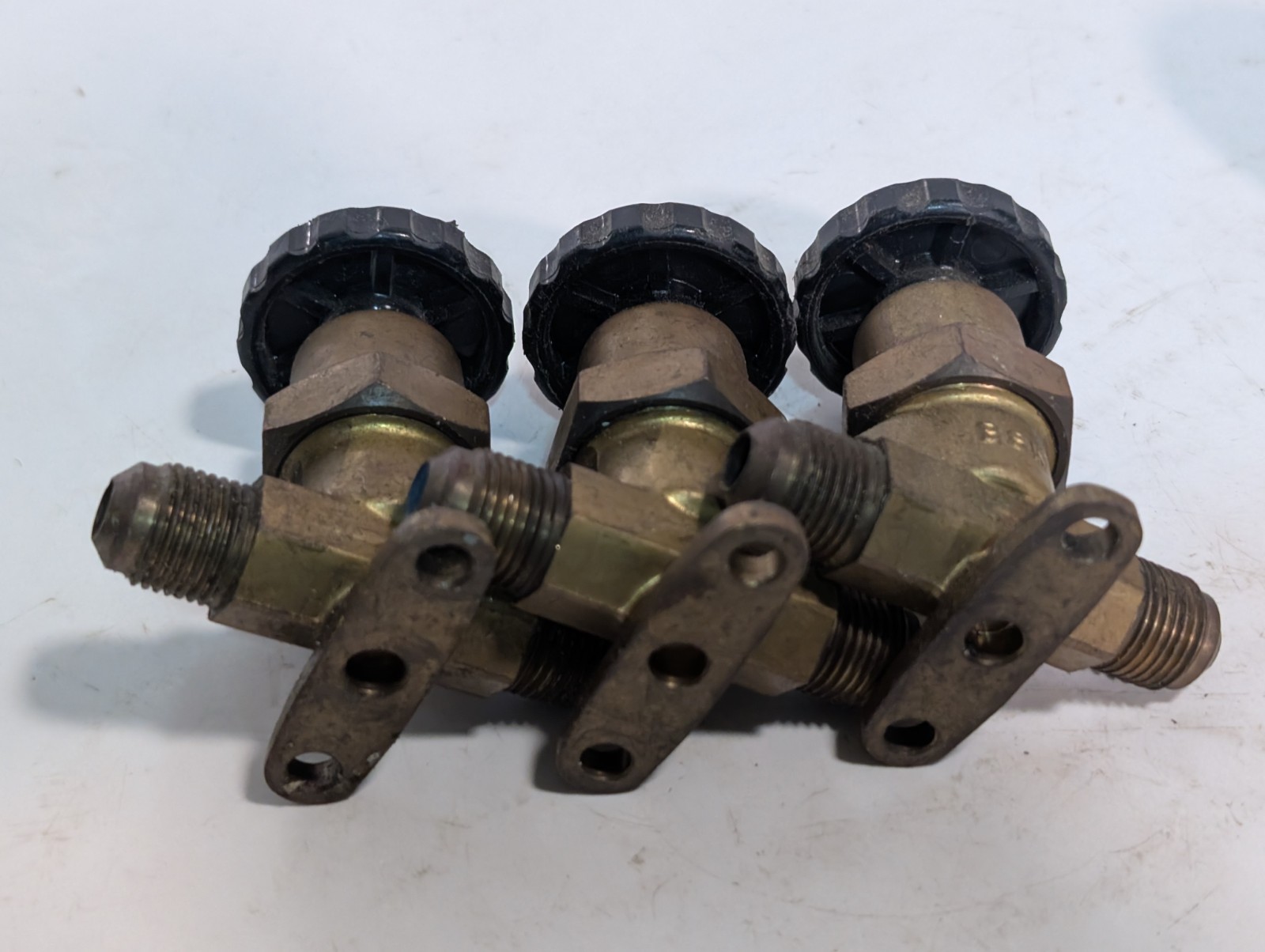 Lot of 11: Asstd Stop Valves, Autoclave Engineers (AE), SAGInoMiya, Keeney, More