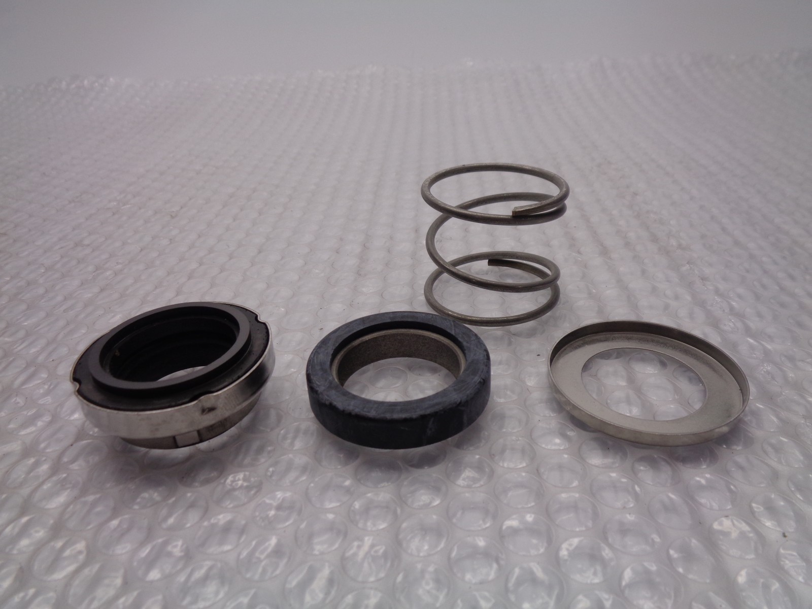 INDUSTRIAL SPARE 712-0907-749 PUMP SEAL LOT OF 2 NSNP