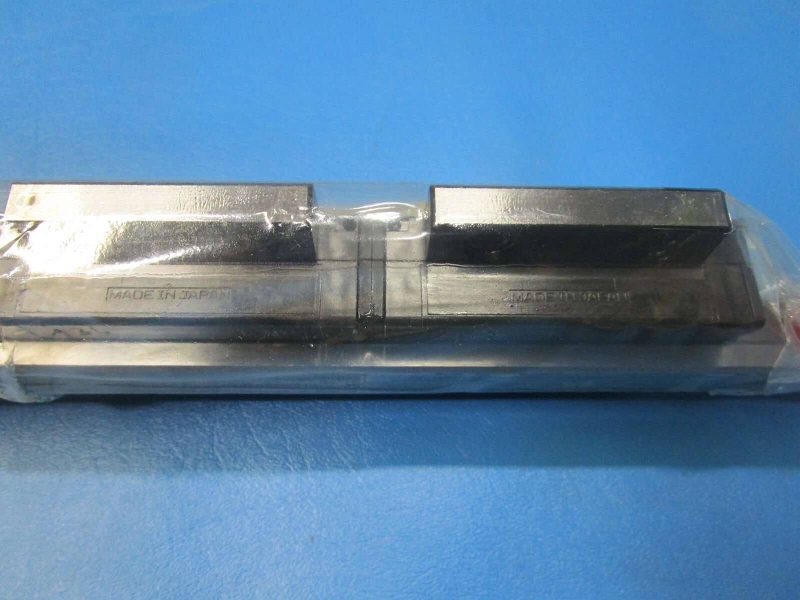 THK SSR25XTB2UU+1600LY, Two Linear Bearing SSR25XTB Flange Blocks on 1600mm Rail