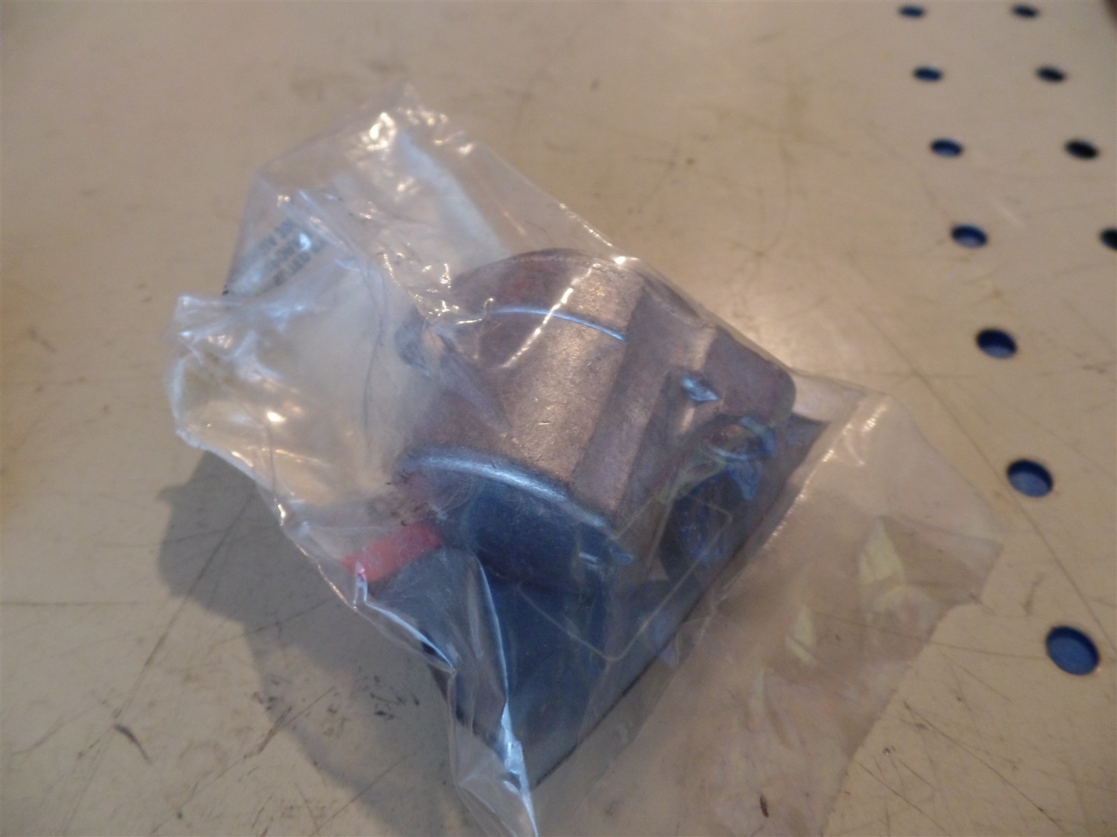 3108236M1 MUFF AGCO MASSEY FERGUSON 6150 6170 6180 6190 6235 6245 6255 6265 MORE