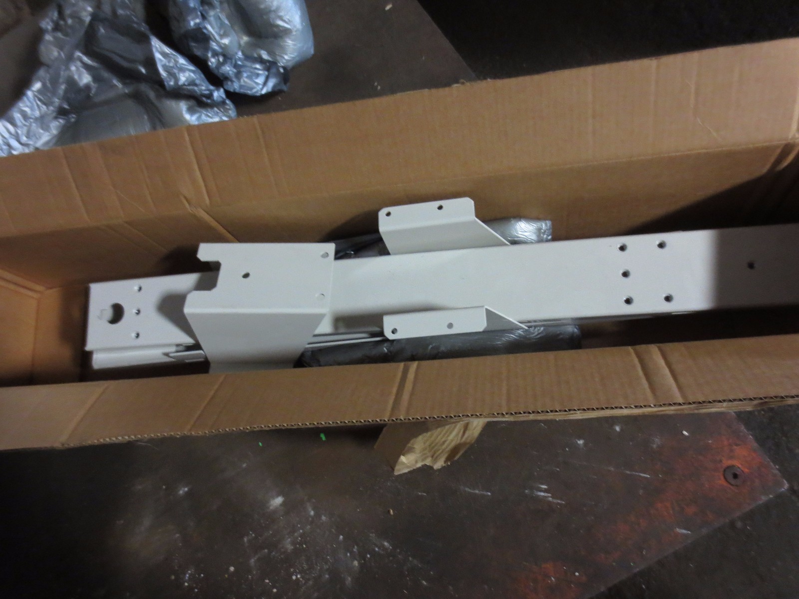 WESTELL A90-BXA05V-PM3 CABINET and BATTERY BOX POLE MOUNT KIT – NEW SURPLUS