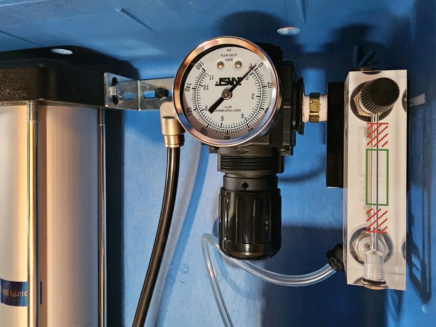 3M™ Portable Compressed Air Filter and Regulator Panel 256-02-00 CO Monitor 5700