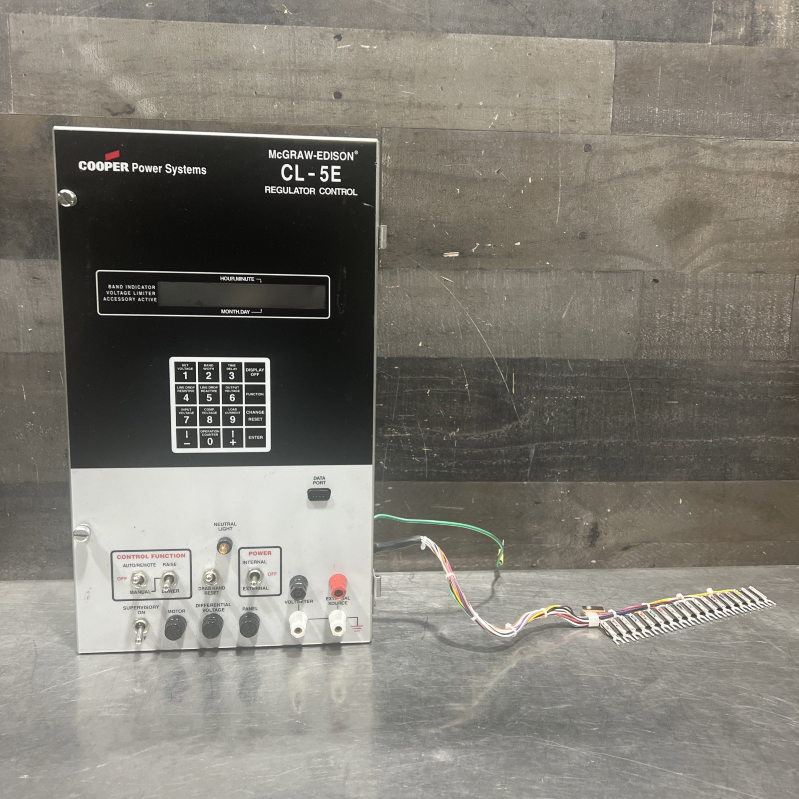 COOPER POWER SYSTEMS CL-5E REGULATOR CONTROL MCGRAW-EDISON CL-5 Used Surplus