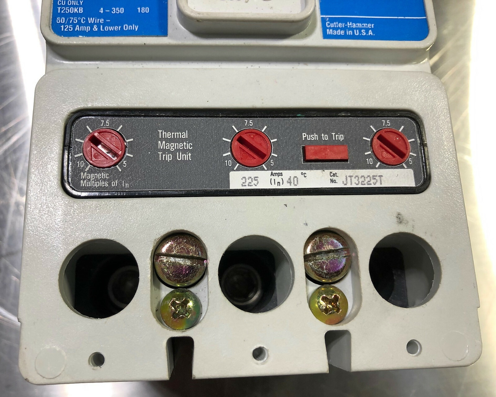 Cutler-Hammer HJD3250F adjustable breaker with JT3225T 225A trip unit