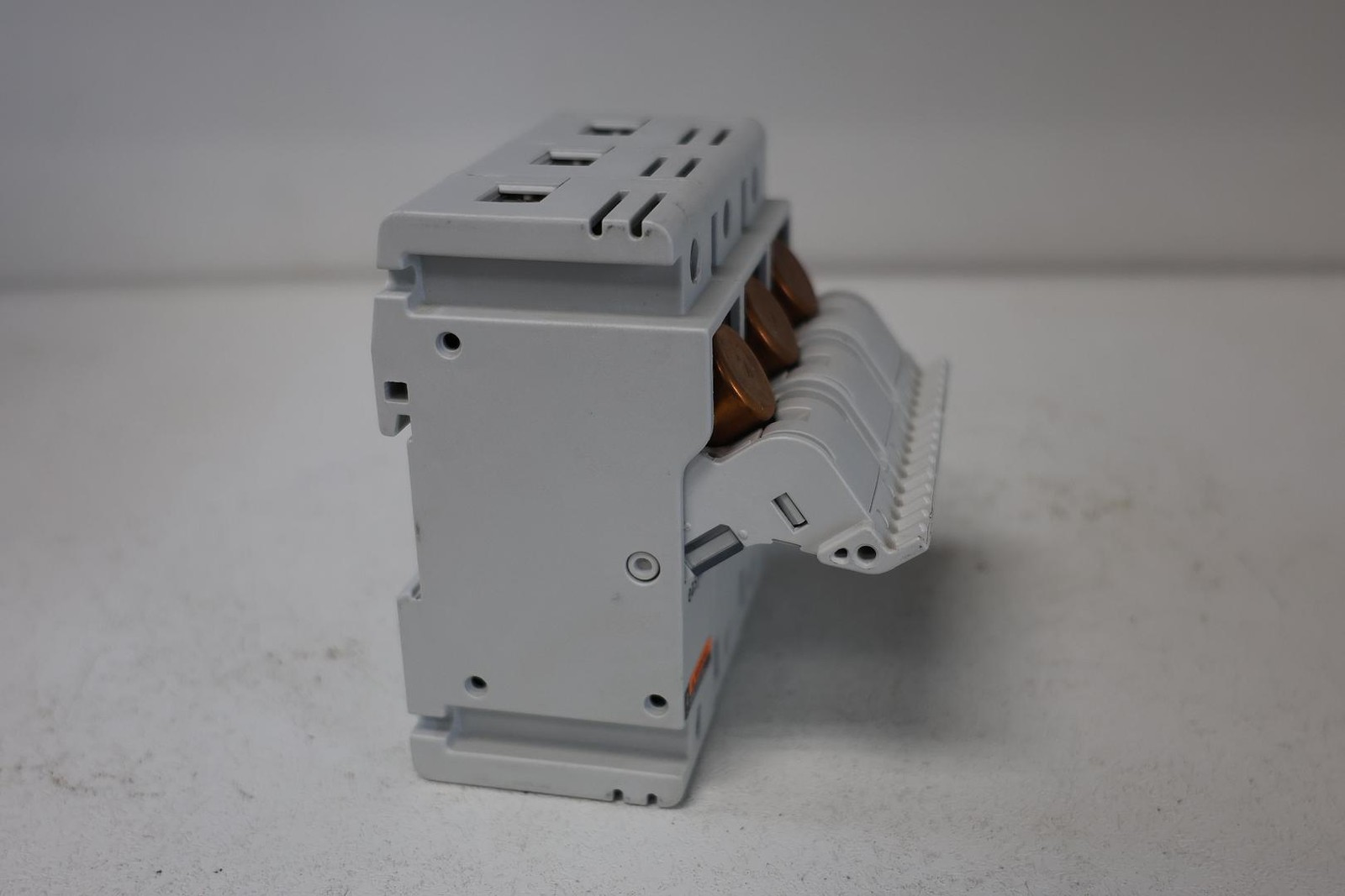 Eaton Bussmann CH30J3 Modular Fuse Holder – 30A, 600V, 3-Pole GHA-179
