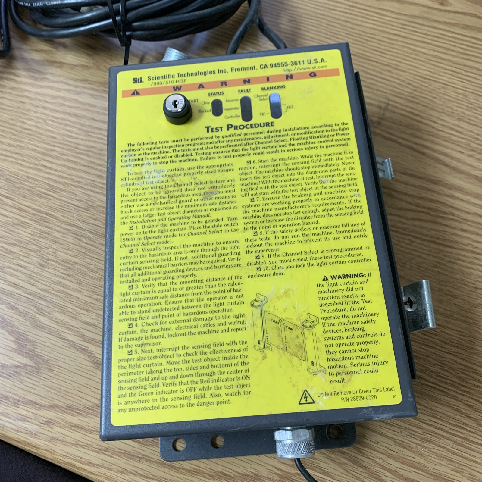 STI LCCK-FB-AC1-U USED SAFETY LIGHT MS4312BR, MS4312BX See Pics