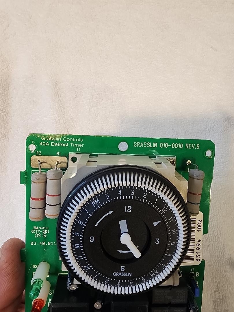 TRUE 831994 Defrost Timer DTSX-B-120 120V 60Hz Replacement Appliance Part