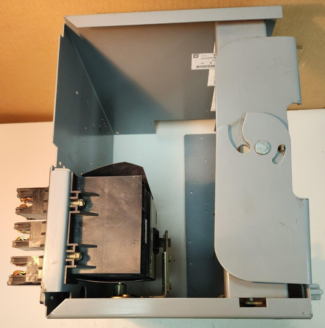 😎 SQUARE D 25 AMP BREAKER 12″ MCC FEEDER BUCKET MODEL 6 480Y/277 VAC 3 PHASE