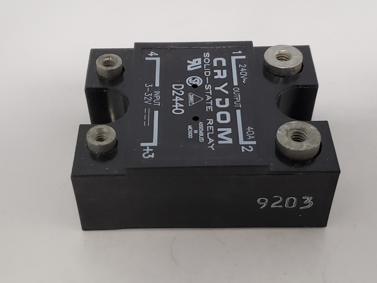 CRYDOM D2440 SOLID STATE RELAY 40A 240VAC 3-32V NNB