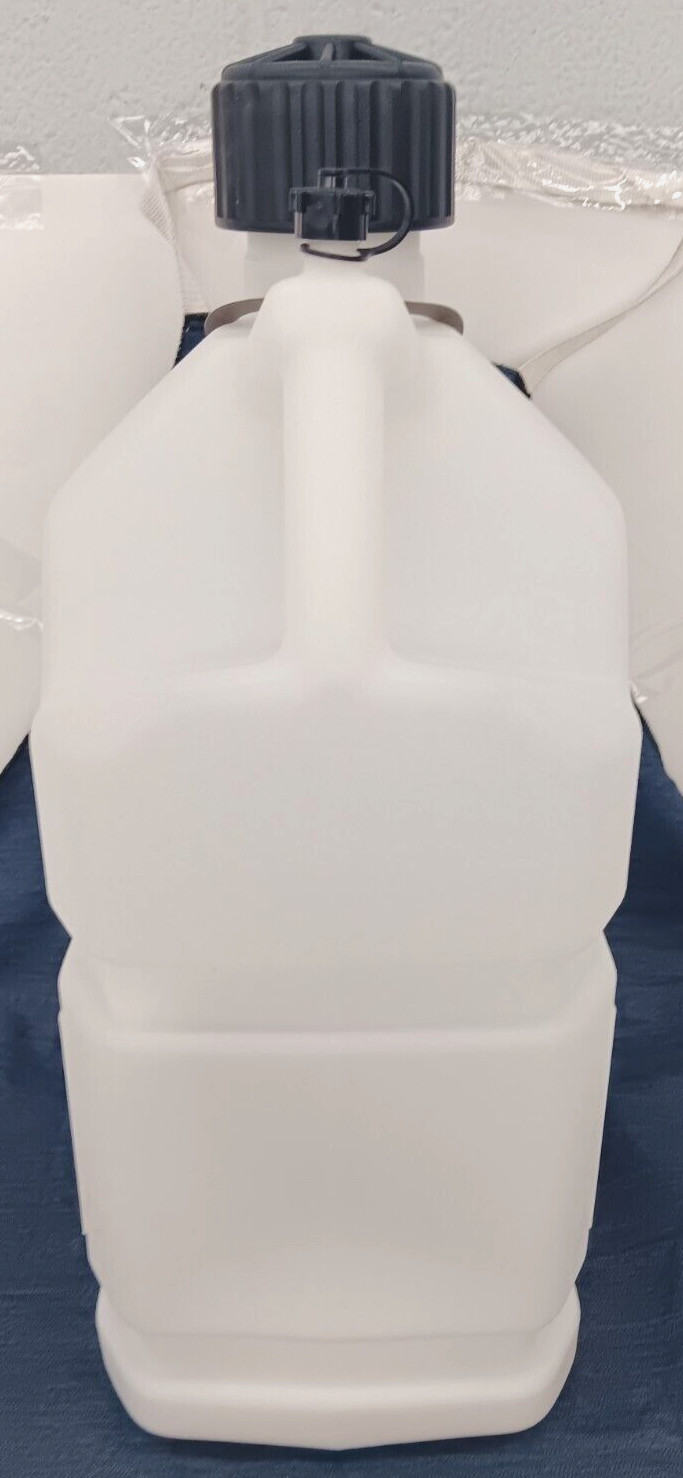 IRONCROSS 5 GALLON WHITE MULTIPURPOSE UTILITY JUG HIGH DENSITY POLYETHLENE