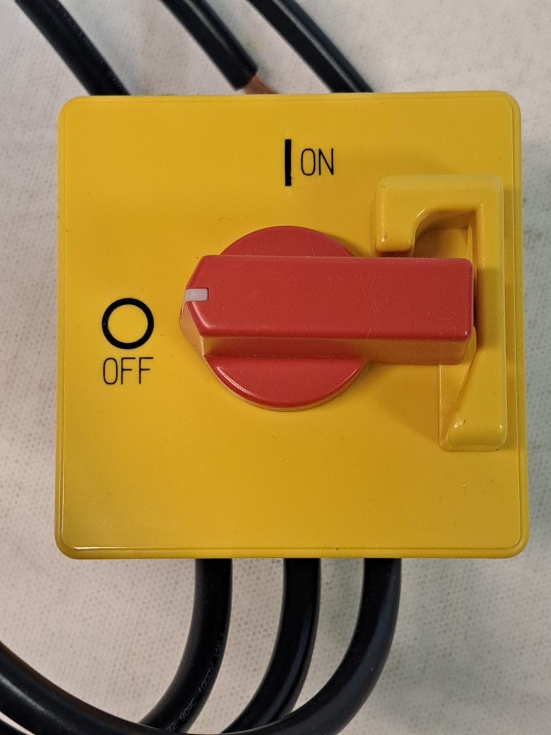 TPI CORPORATION 07171602 ACCESSORY DISCONNECT SWITCH NEW, open box