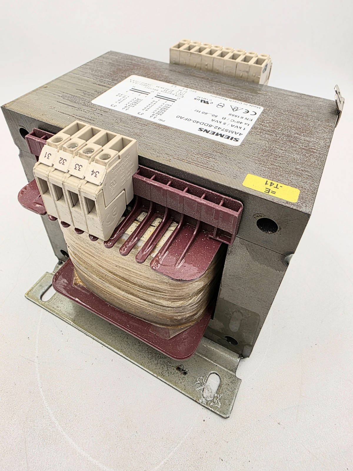 SIEMENS 4AM5742-8DD40-0FA0, 1 kVA/ 5 k VA, ta 40° C/B 50…60 Hz EN 61558