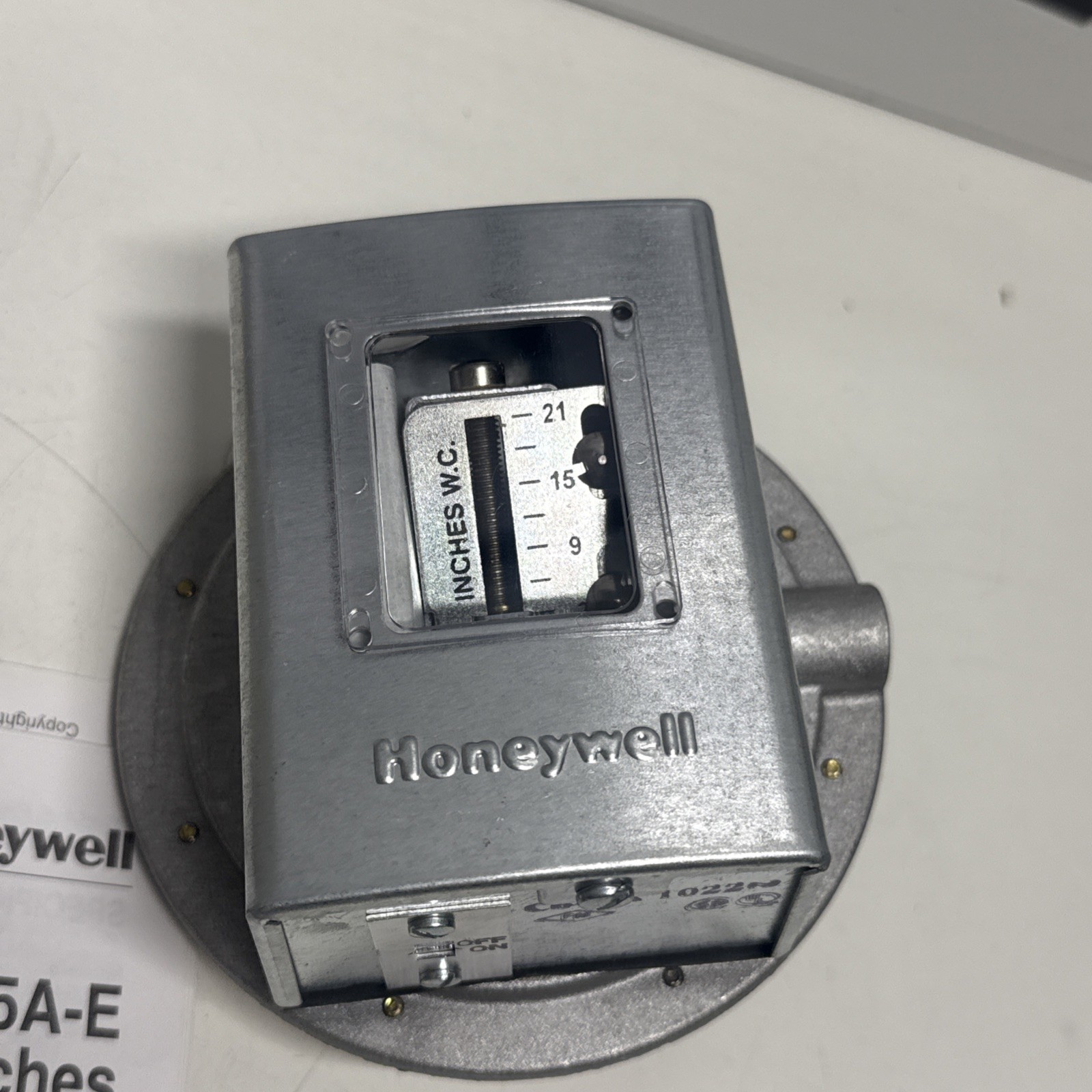 NEW HONEYWELL C645A-1022 GAS / AIR PRESSURE SWITCH