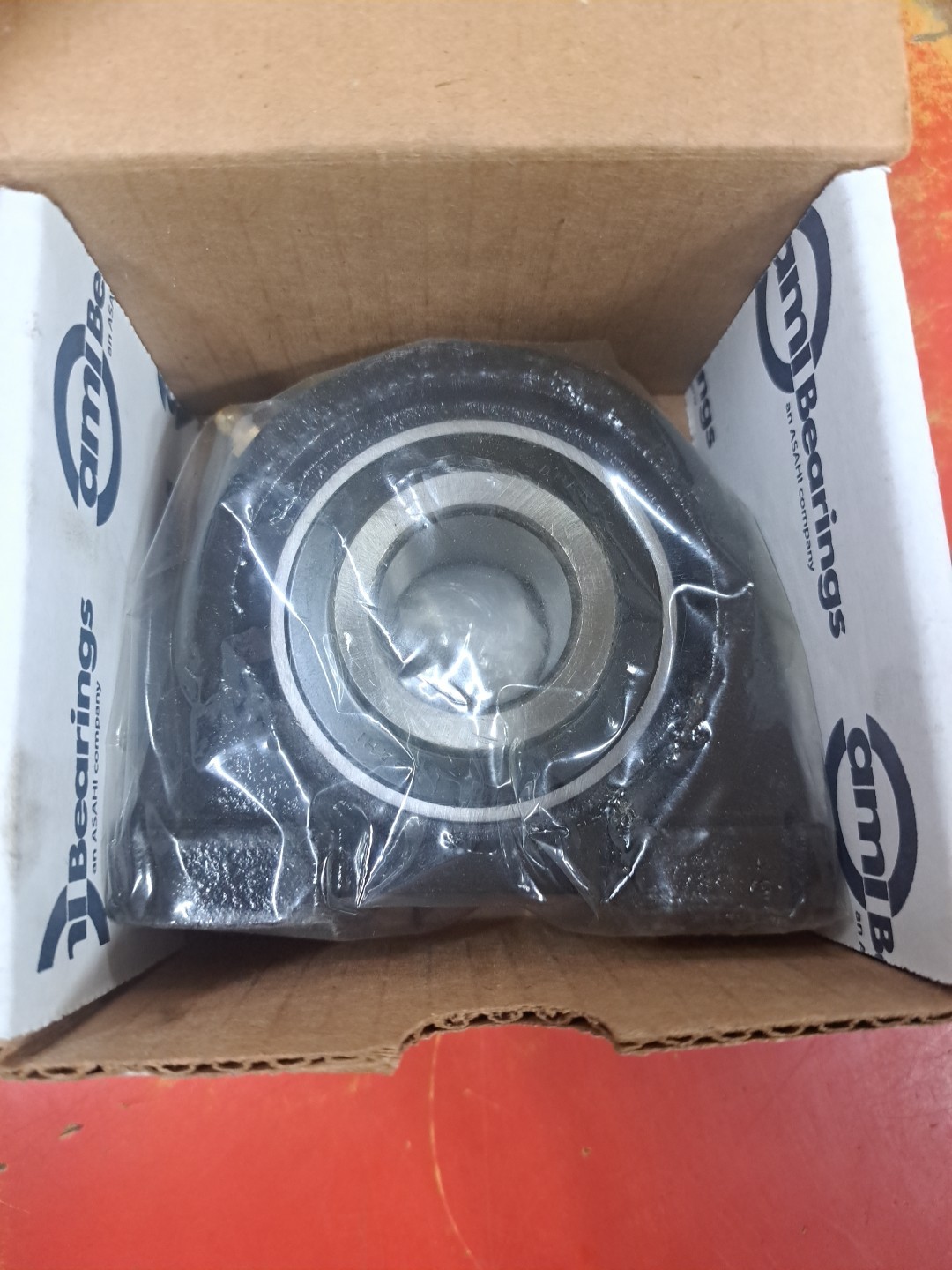 AMI UCTB207-20 CEP TAPPED BASE PILLOW BLOCK BEARING Free Shipping