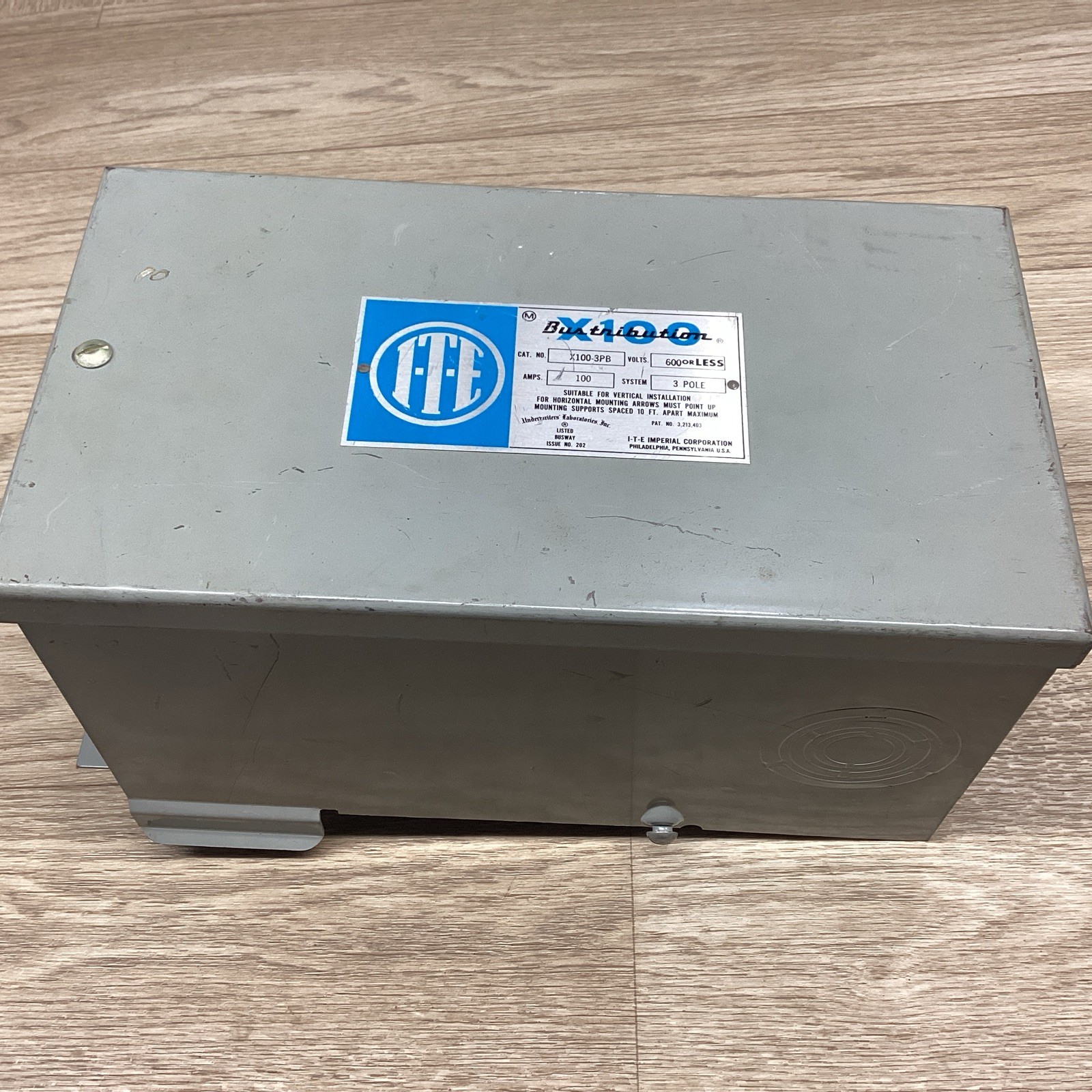 ITE X100 X100-3PB 100AMP 3POLE BUSWAY ENCLOSURE #814E134PR6*CO