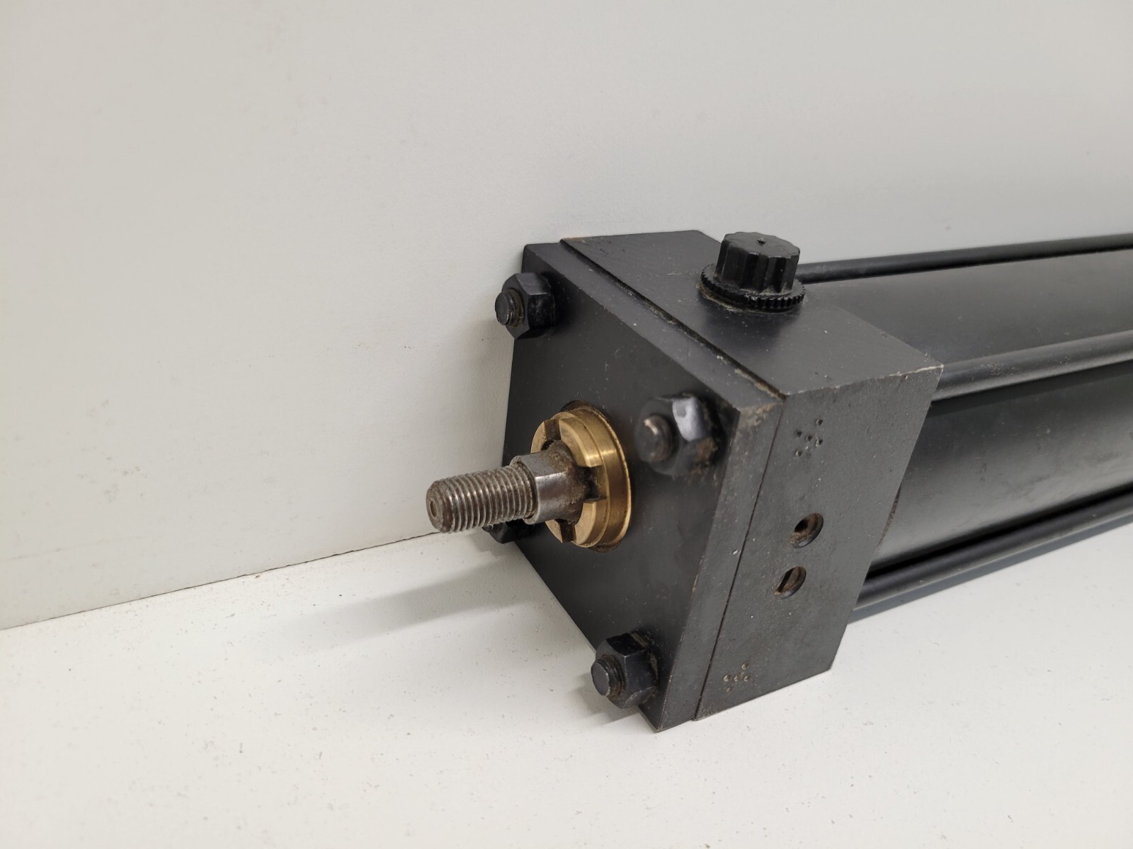 NEW OLD STOCK! PARKER PNEUMATIC CYLINDER 02.50-CBB2AUS14AC-16.000
