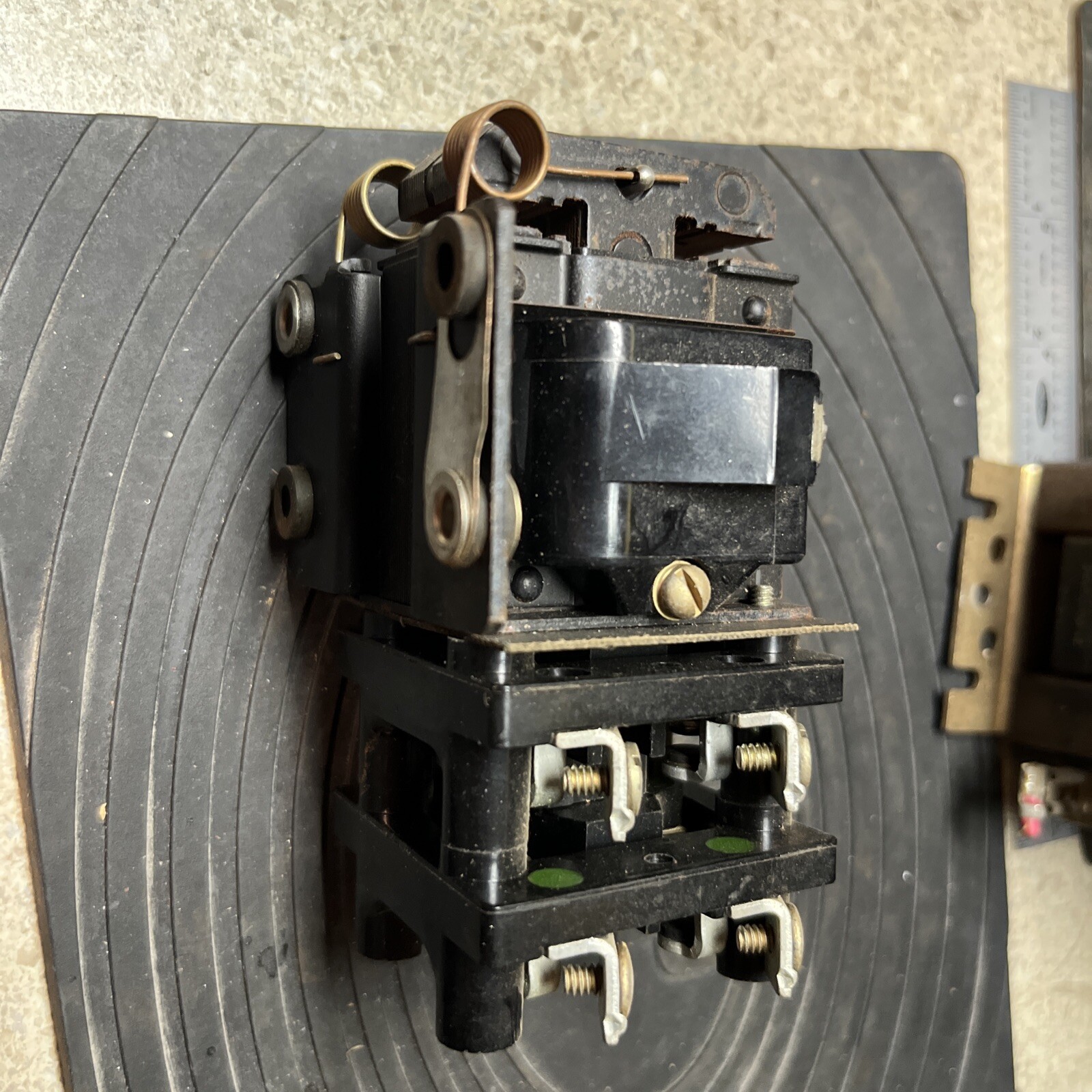Allen Bradley Bulletin 700-C401A1 Series B Relay 10 Amp 600 v Ac